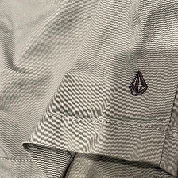 Volcom Gray Shorts - Picture 6 of 7